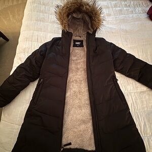 Lands' End Girls 14 Black Puffer Coat with Faux Fur Trim